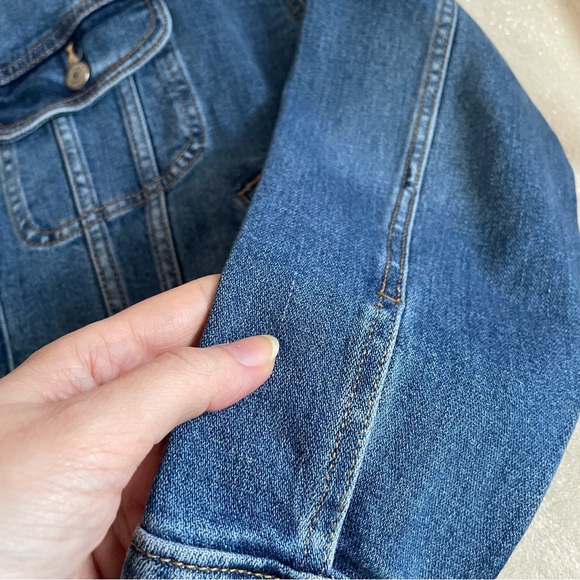 Old Navy Dark Wash Cropped Trucker Style Denim Jacket ✨ - Picture 8 of 8